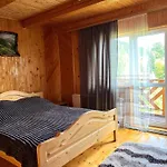 Sosnova Gilka Apartment Mykulychyn